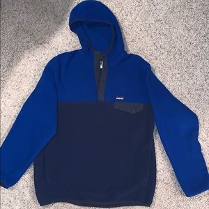 Men’s Patagonia navy and blue pullover